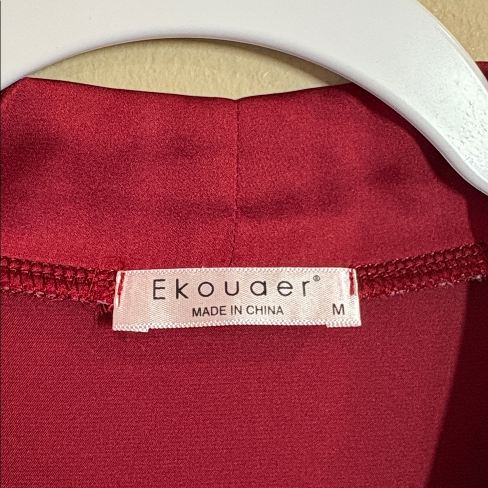 Elegant Ekouaer Burgundy Satin Robe, Medium - Picture 2 of 5